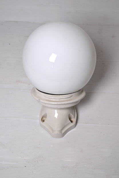 Applique murale vintage en porcelaine