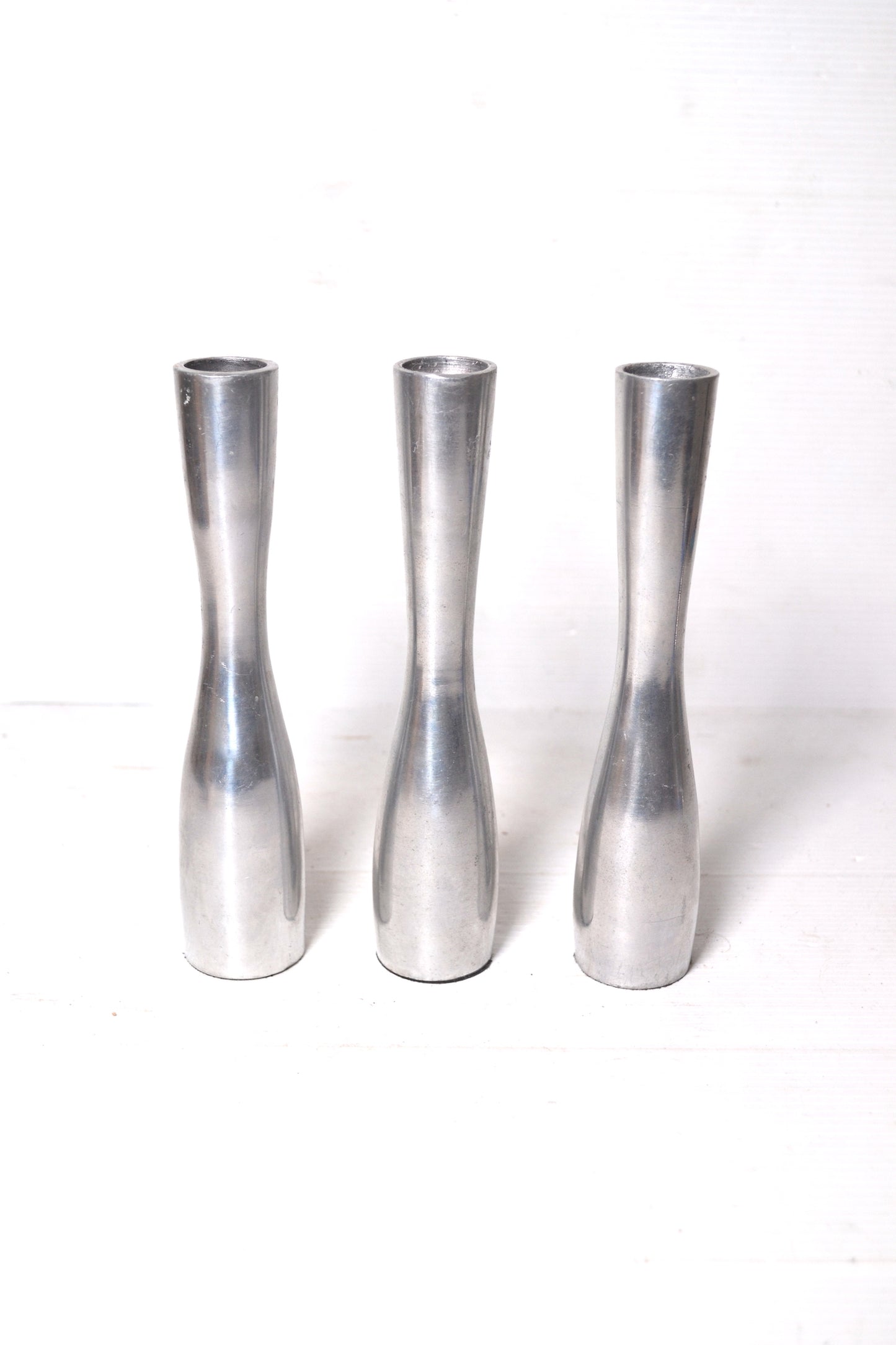 Bougeoirs vintage en aluminium