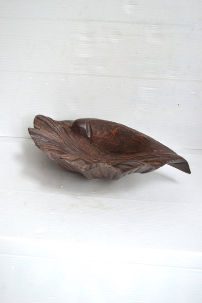 Vide-poches bénitier en bois sculpté