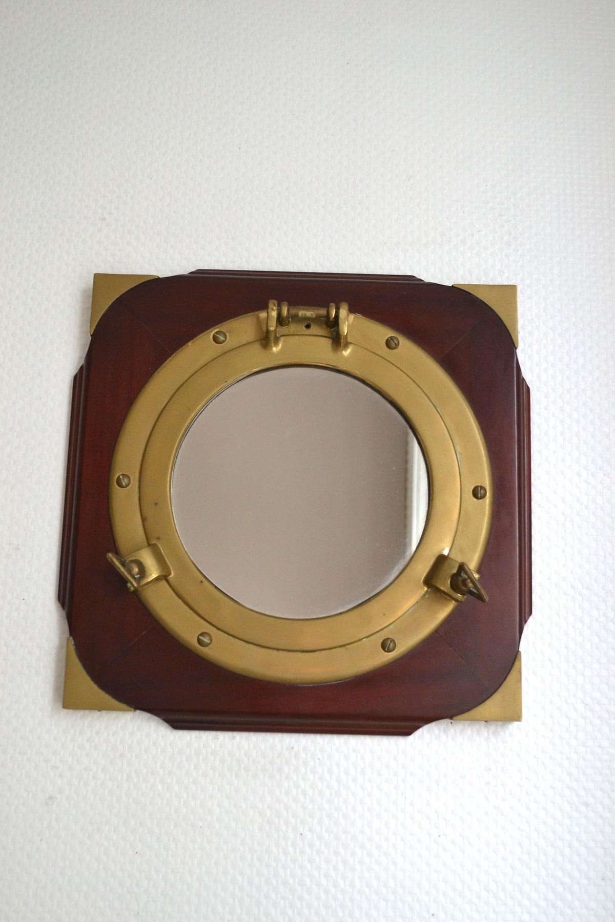 Miroir hublot