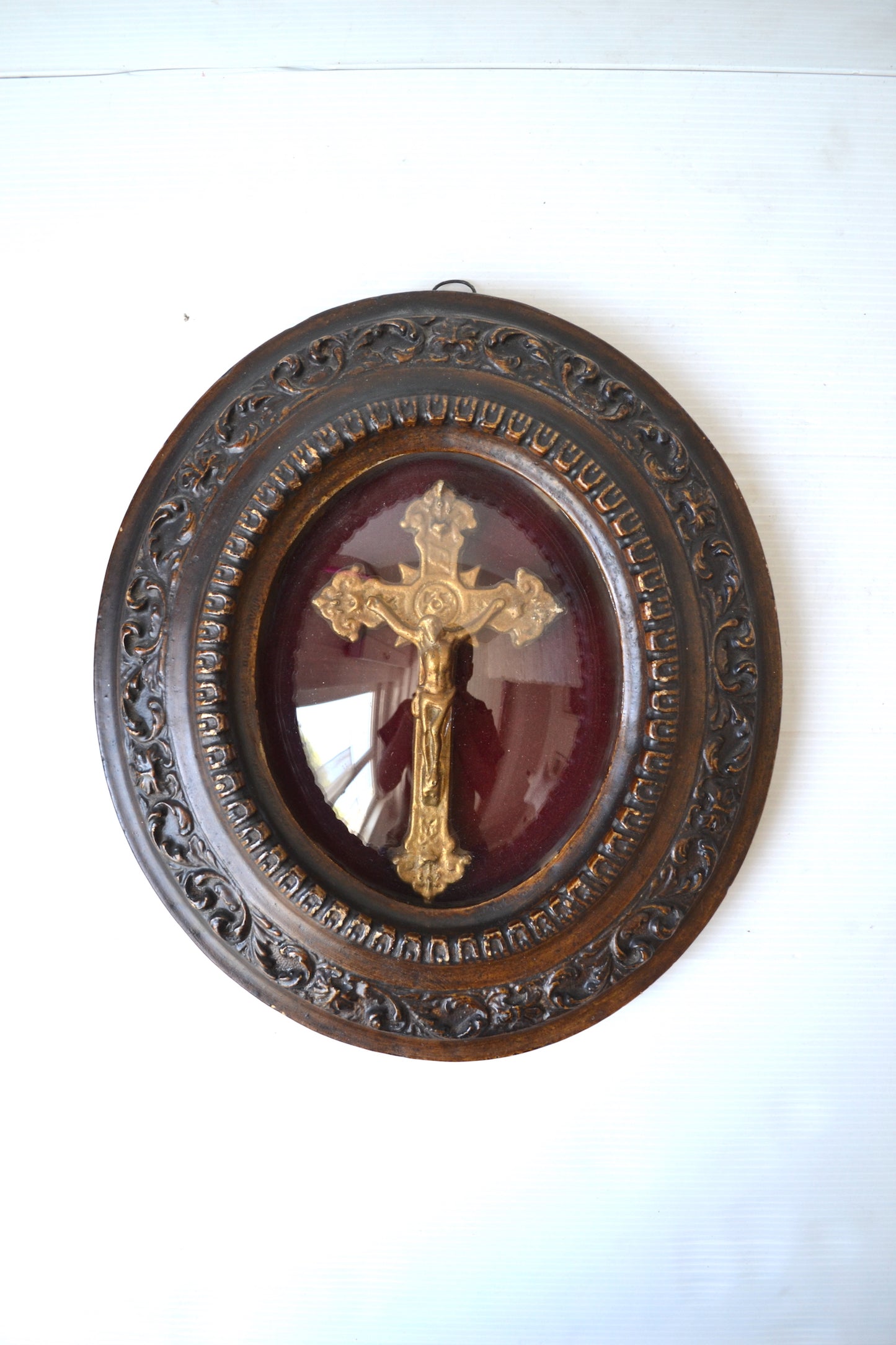 Cadre bombé religieux