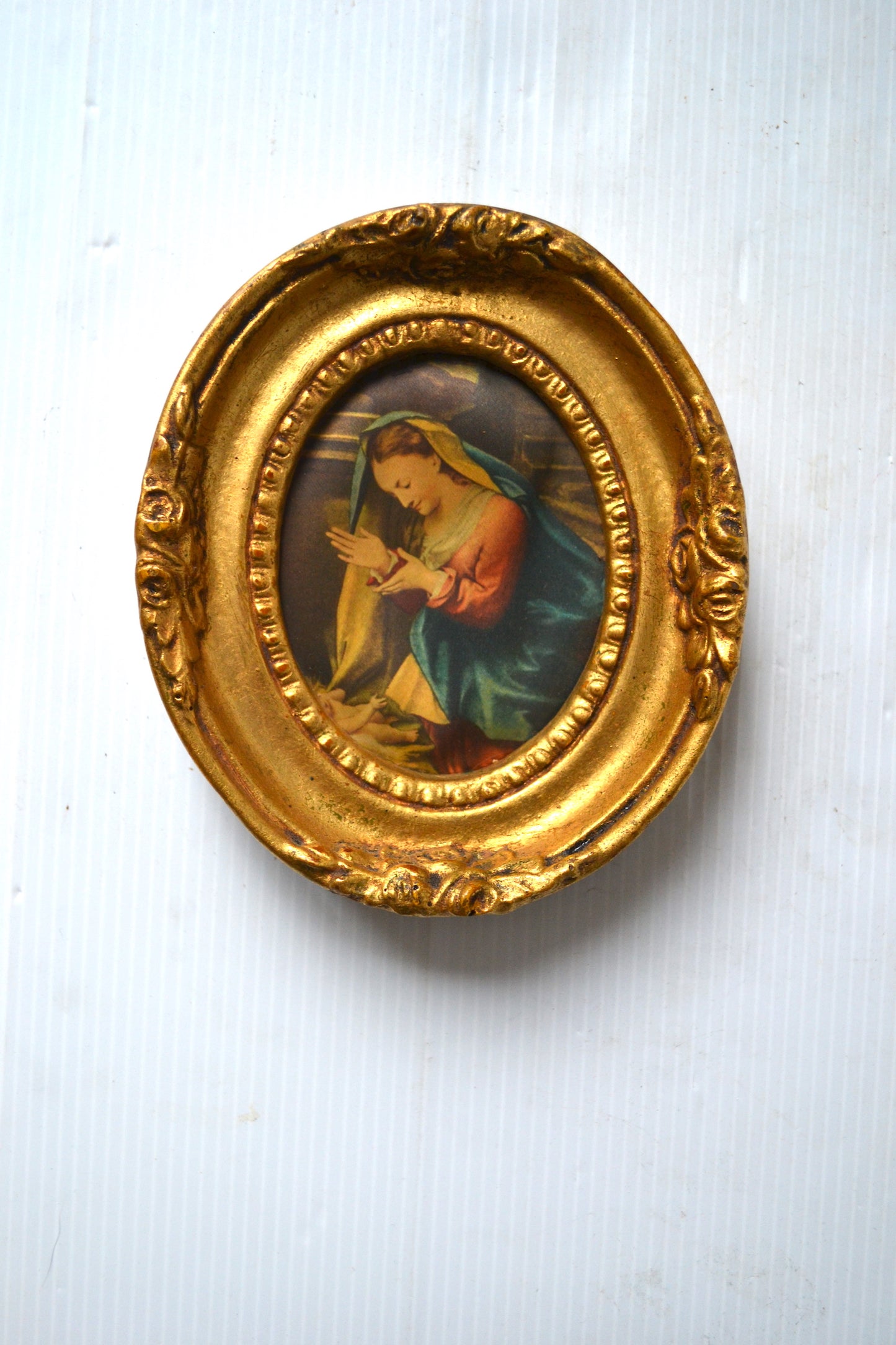 Cadre oval doré