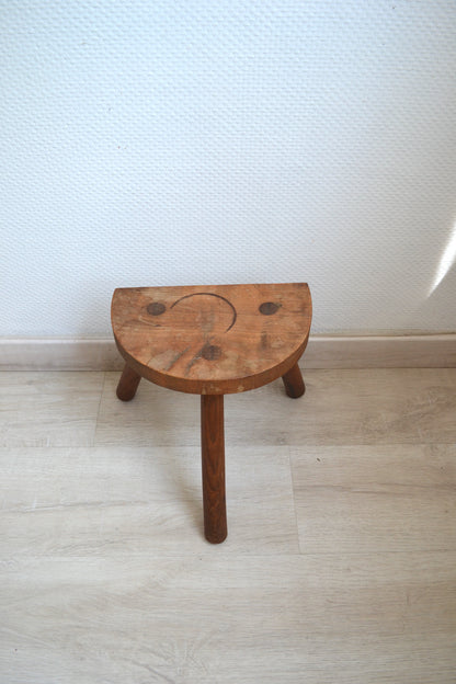 Tabouret tripode