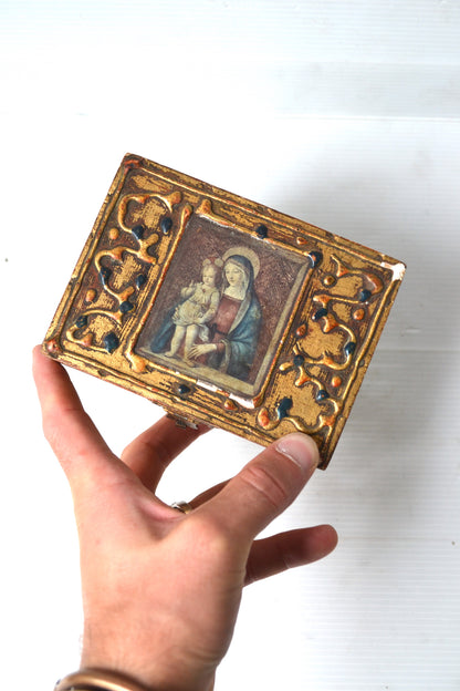 Boite à bijoux dorée
