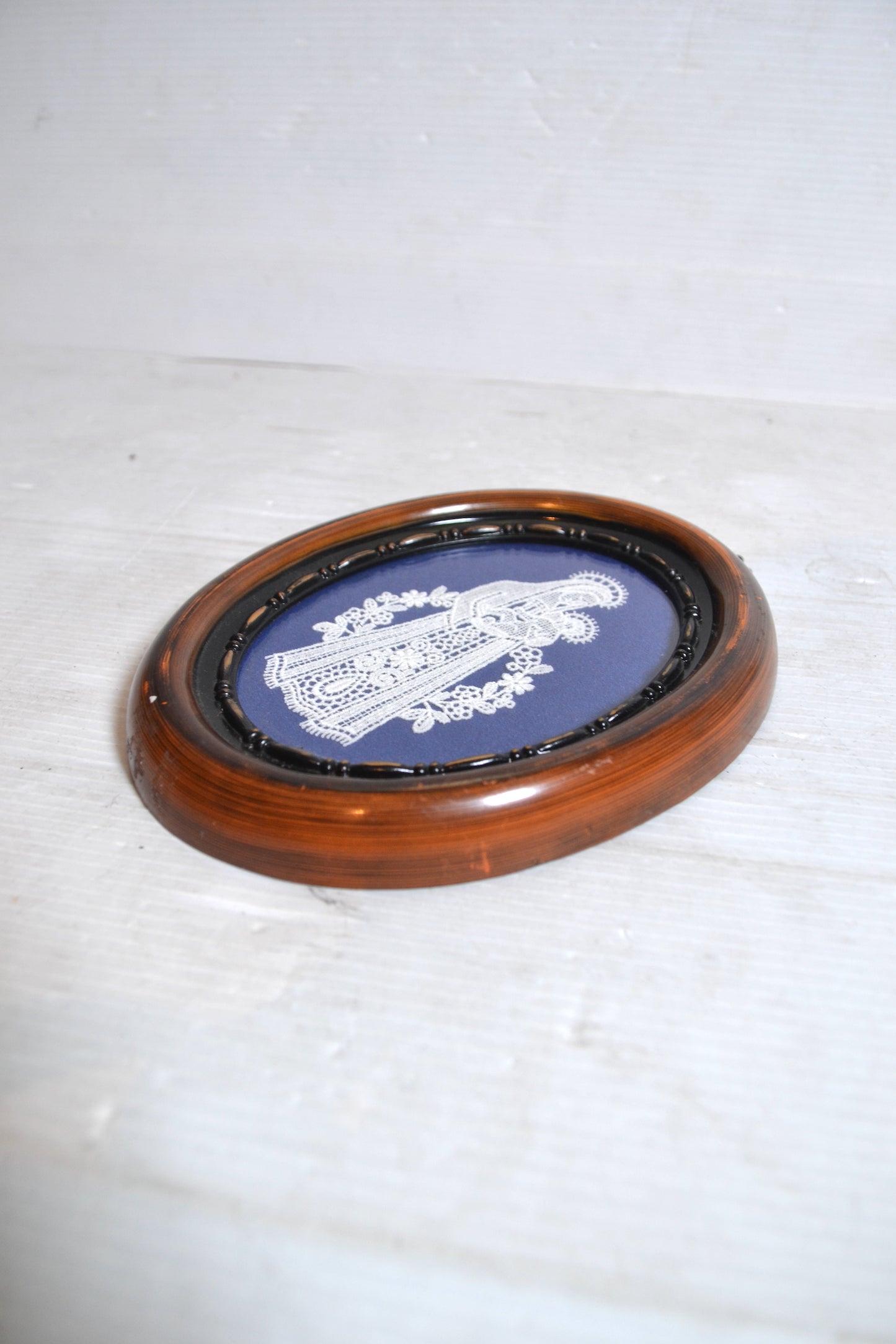 Cadre ovale religieux