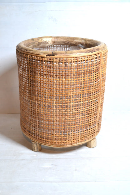 Cache-pot en rotin