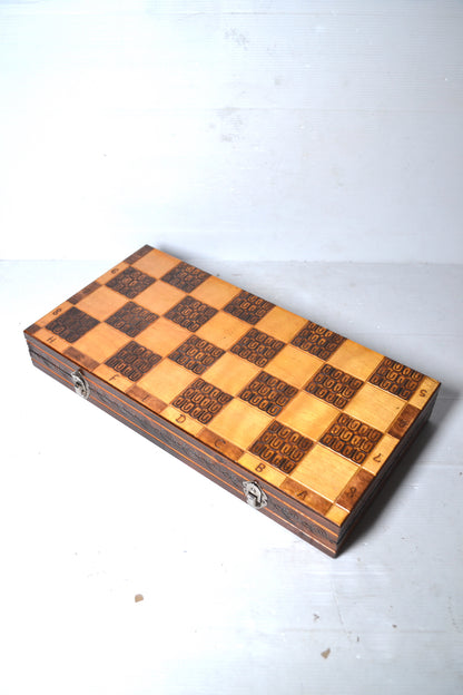 Échiquier pliant en bois