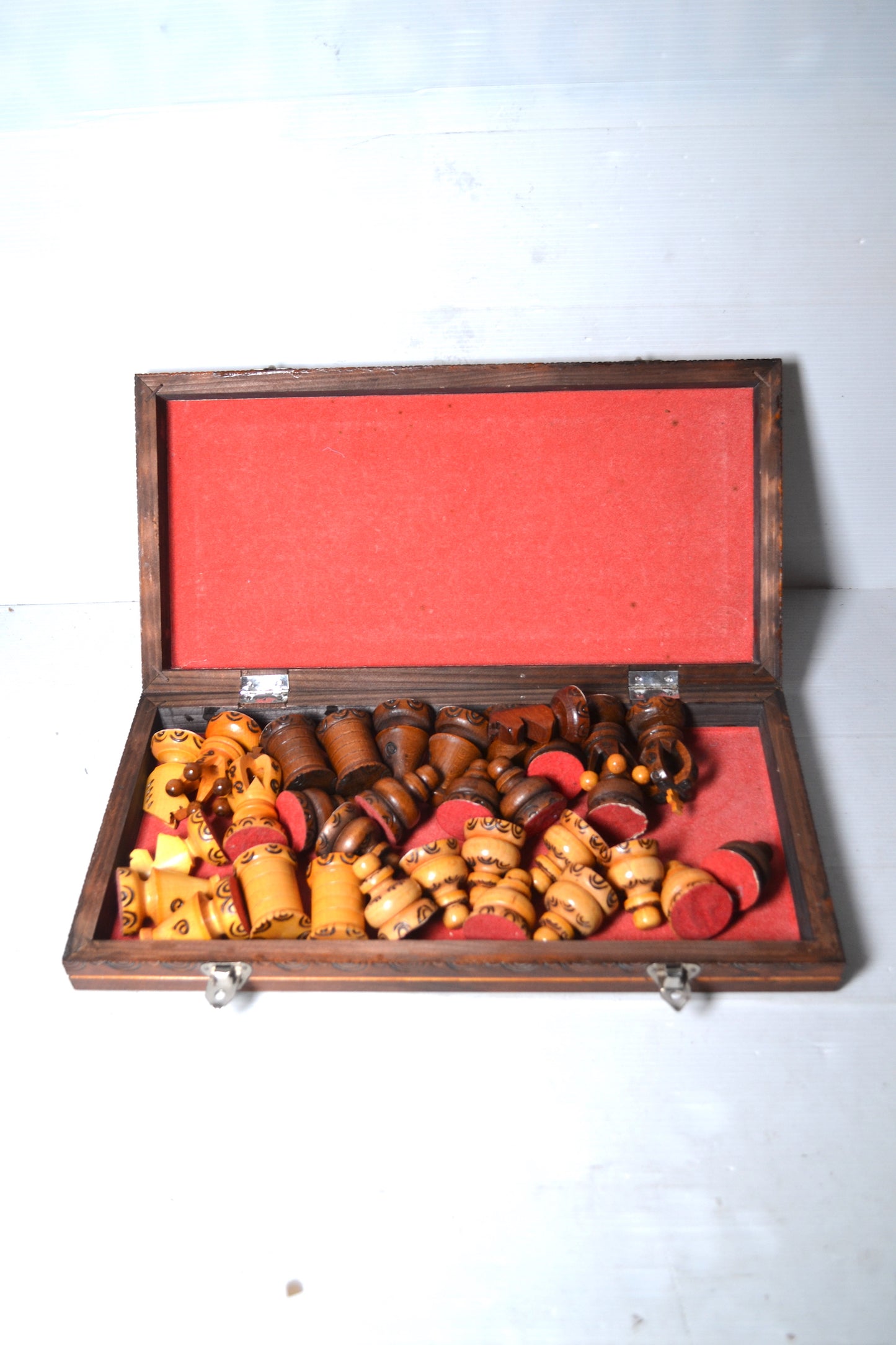 Échiquier pliant en bois