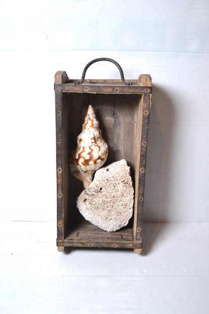 Ancien casier en bois