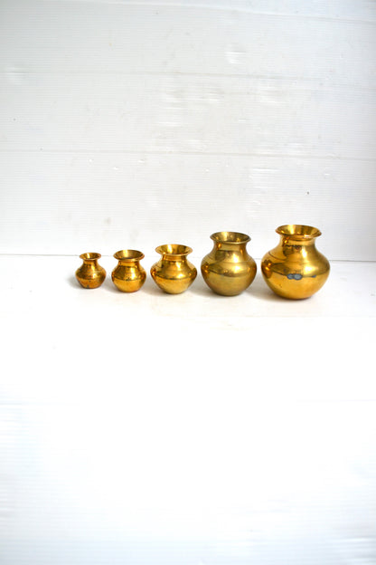 Suite de vases en laiton