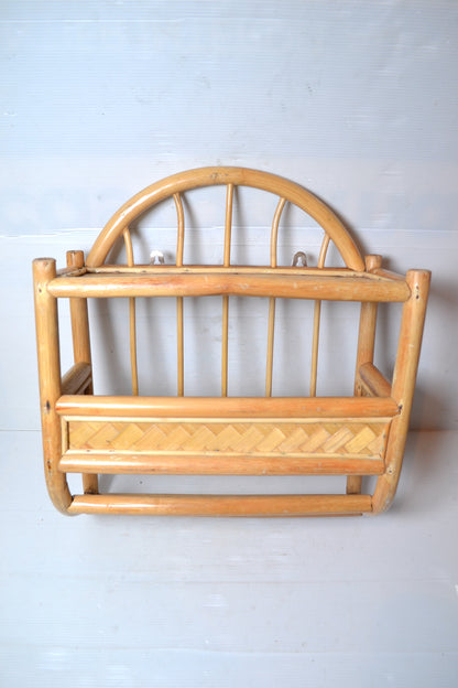 Étagère murale en rotin