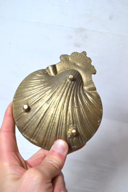 Cendrier coquille Saint-Jacques en laiton