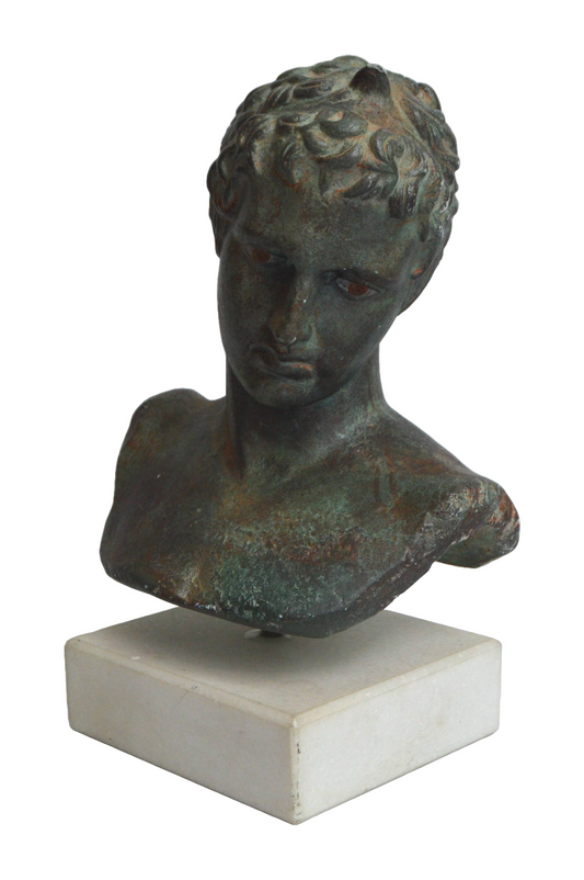 Buste d'ephèbe
