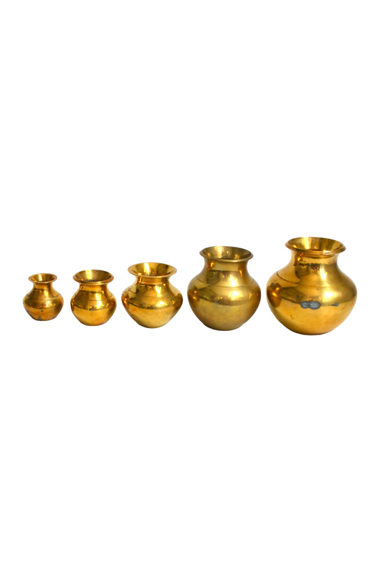 Suite de vases en laiton