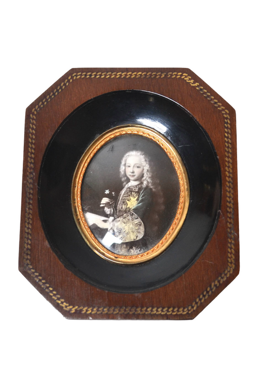 Portrait miniature sous verre bombé