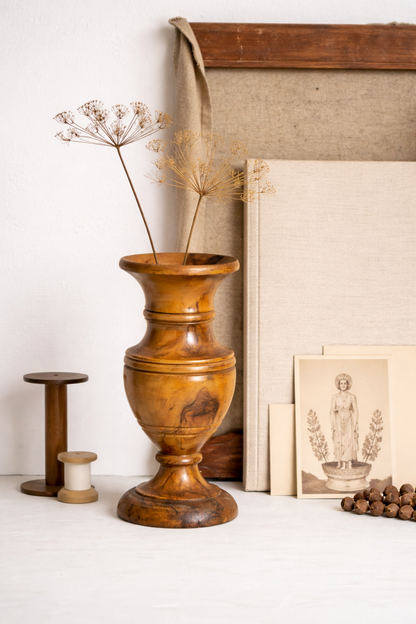 Vase en bois
