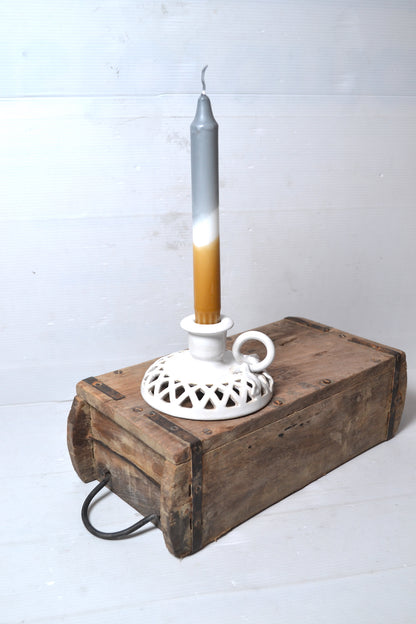 Ancien bougeoir en barbotine