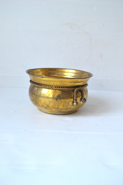 ancien-cache-pot-en-laiton