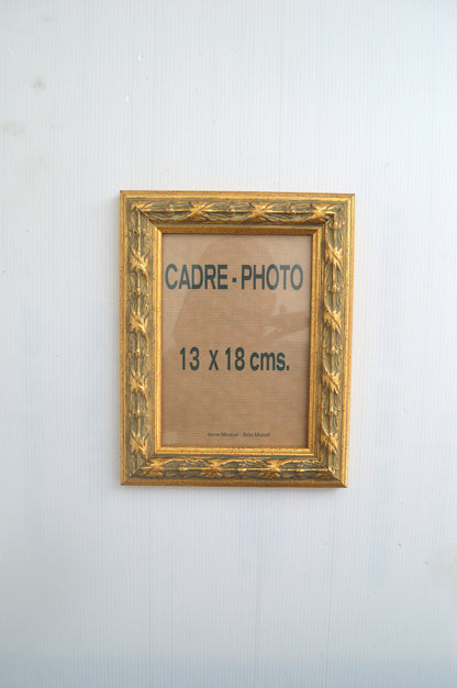 ancien-cadre-en-bois-doré
