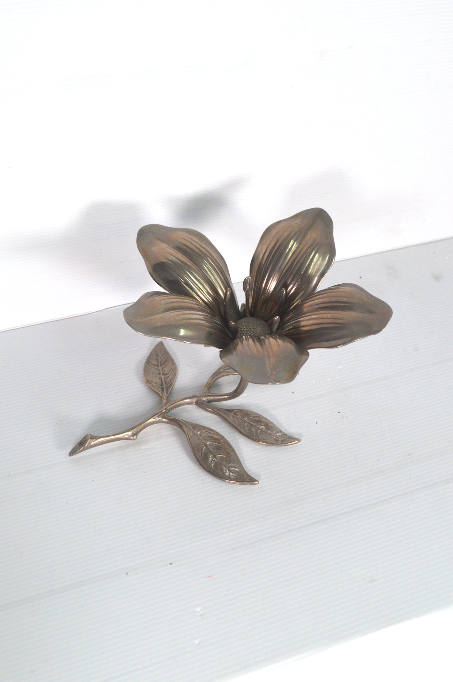 ancien-cendrier-fleur