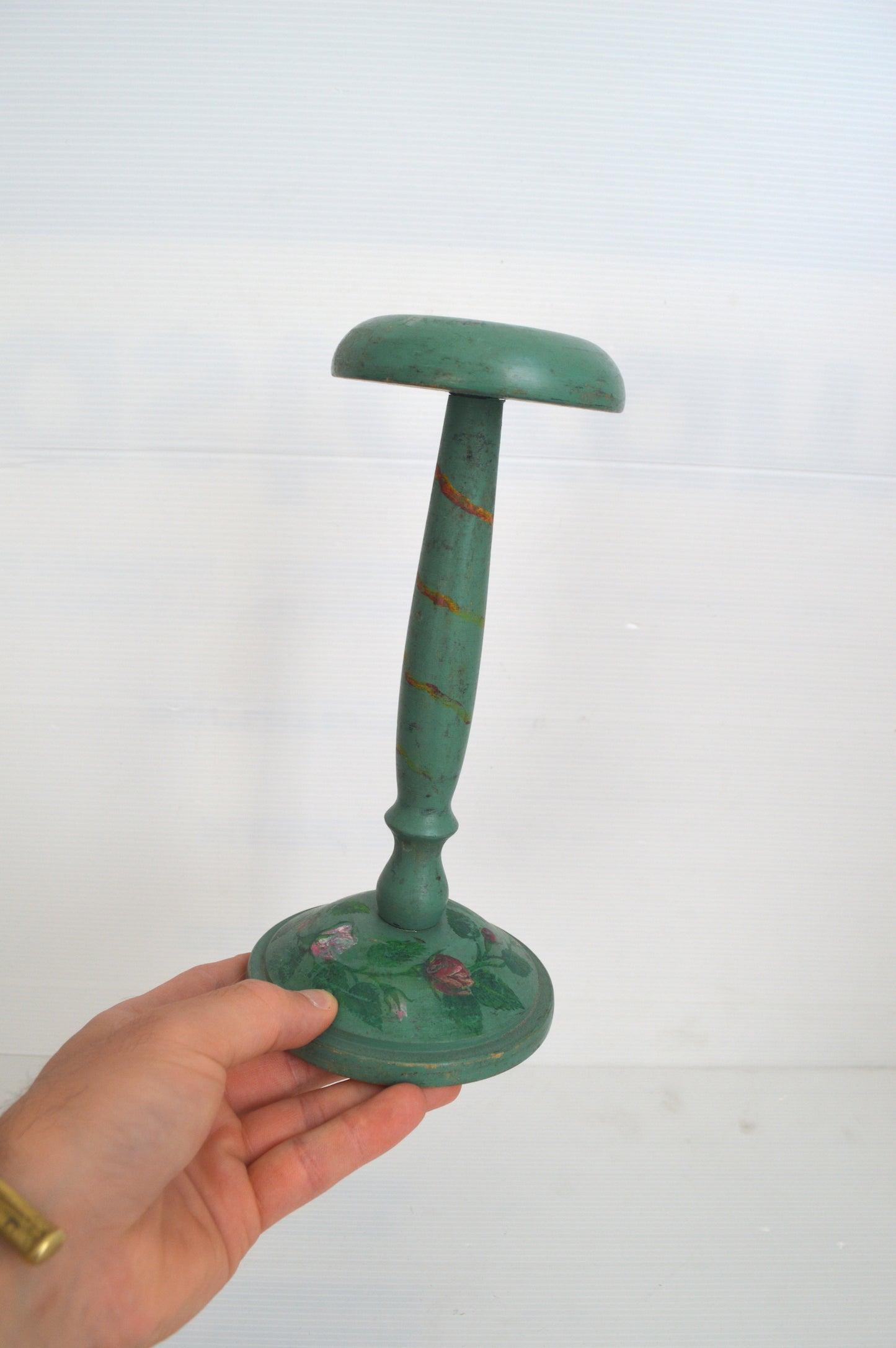 ancien-porte-chapeau-en-bois