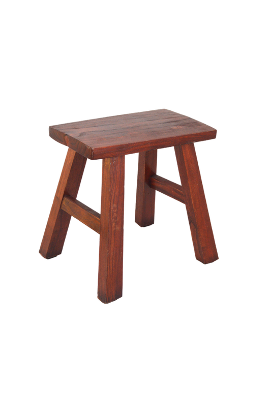 ancien-tabouret-en-bois