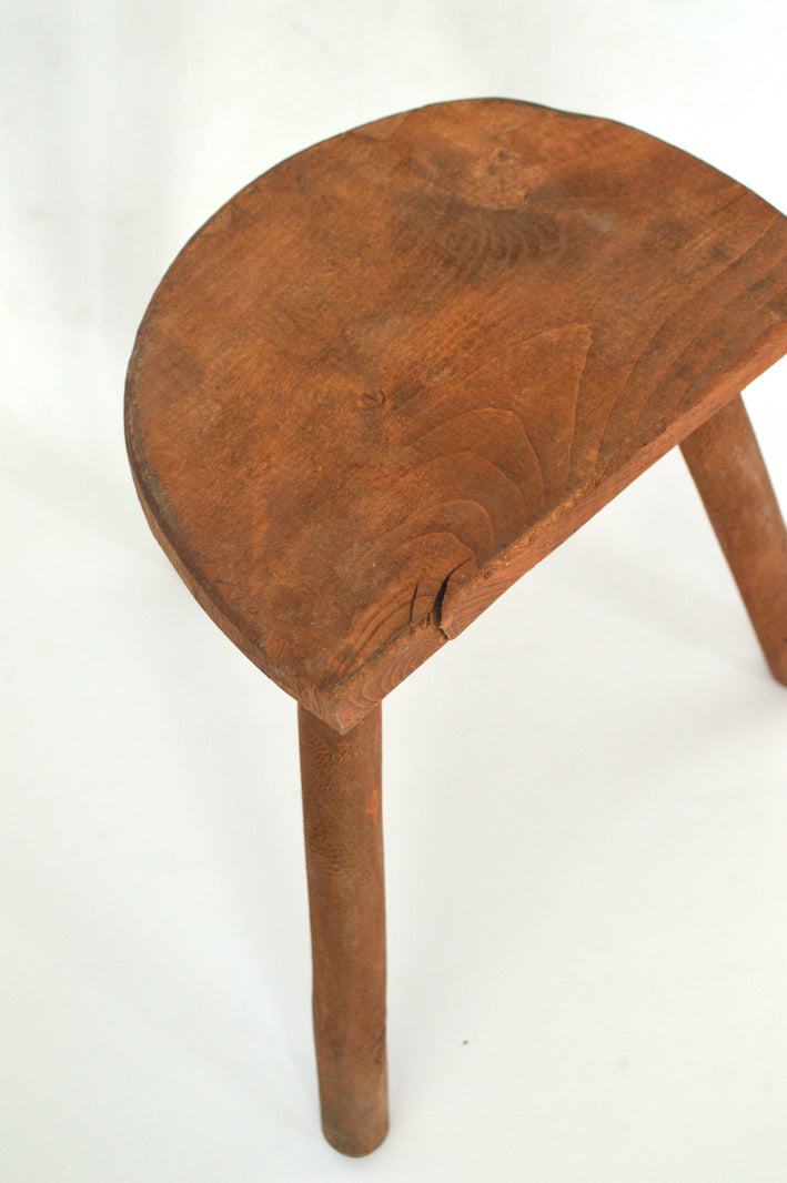 ancien tabouret en bois