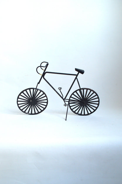 ancien-vélo-en-métal