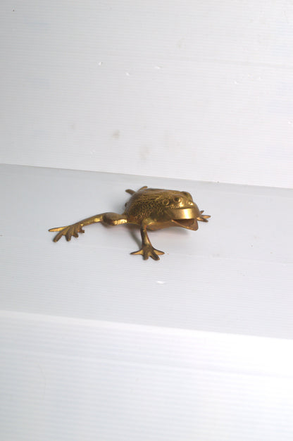 ancienne-grenouille-dorée