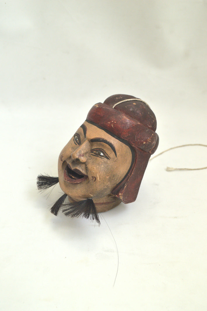 Ancienne Marionnette BIRMANE milieu XX 53cm avec un Ancienne Marionnette BIRMANE milieu XX 53cm avec un