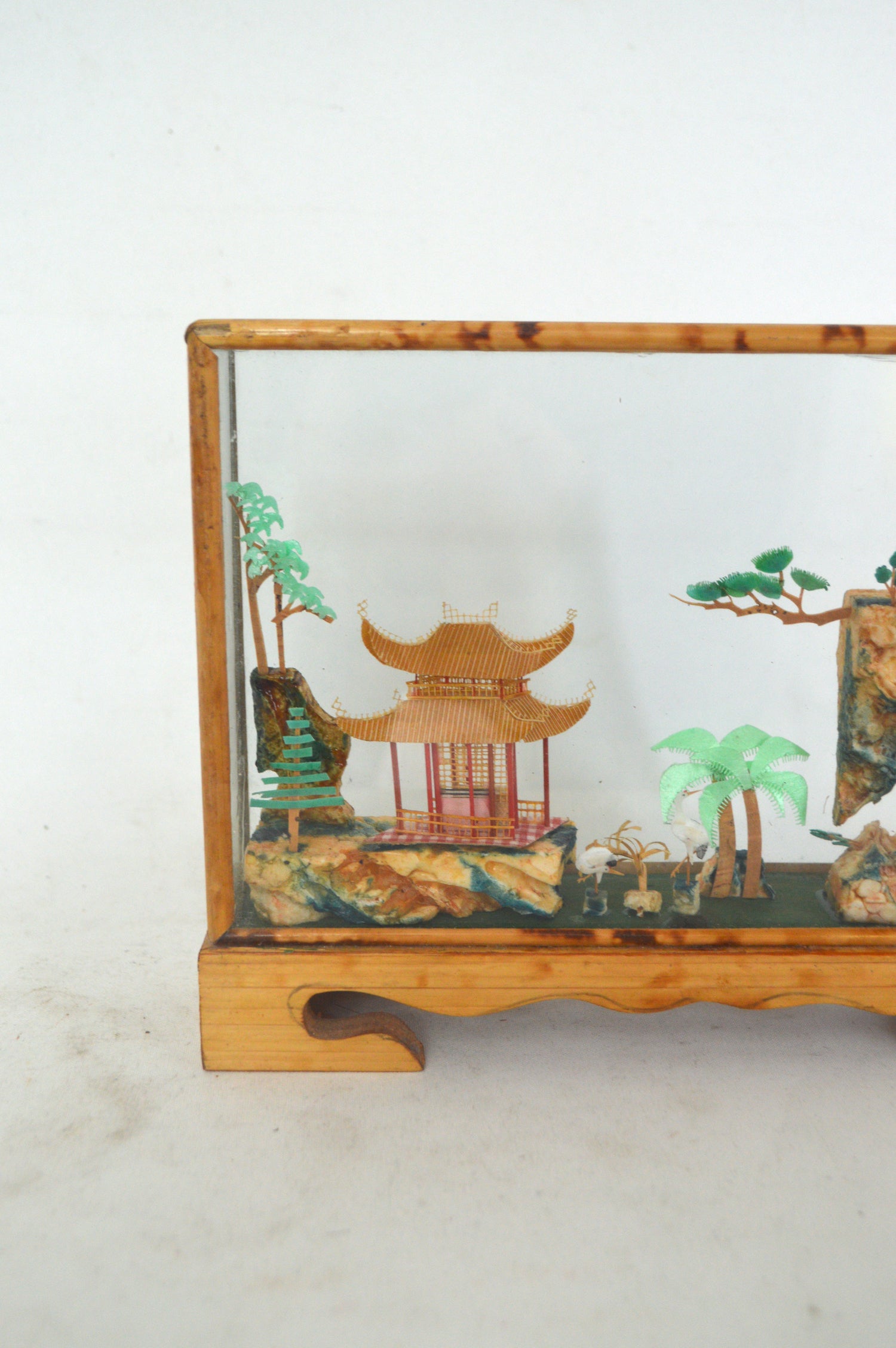 ancienne-vitrine-chinoise