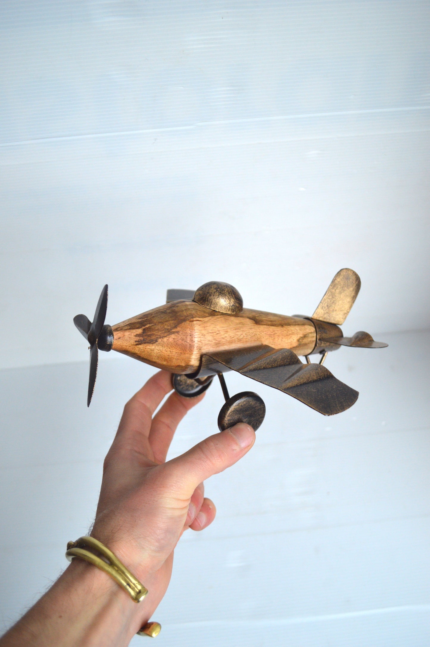 Avion en bois