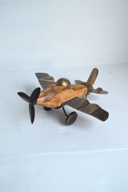 Avion en bois