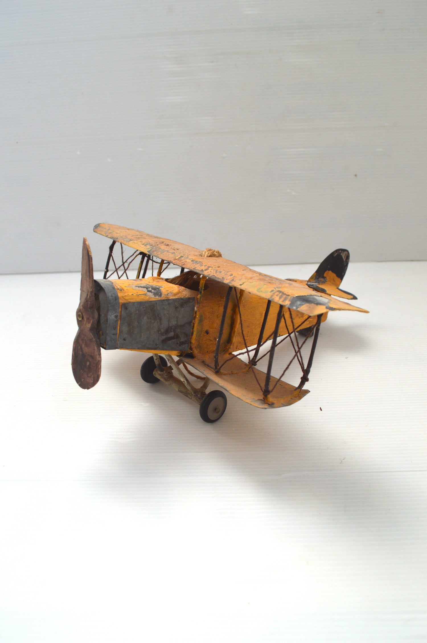 avion-en-métal