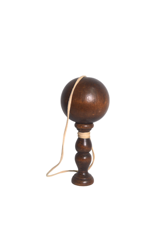 bilboquet-en-bois