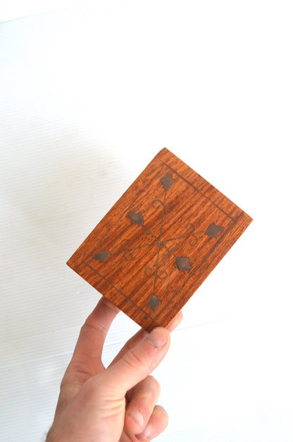 boite-de-cartes-en-bois