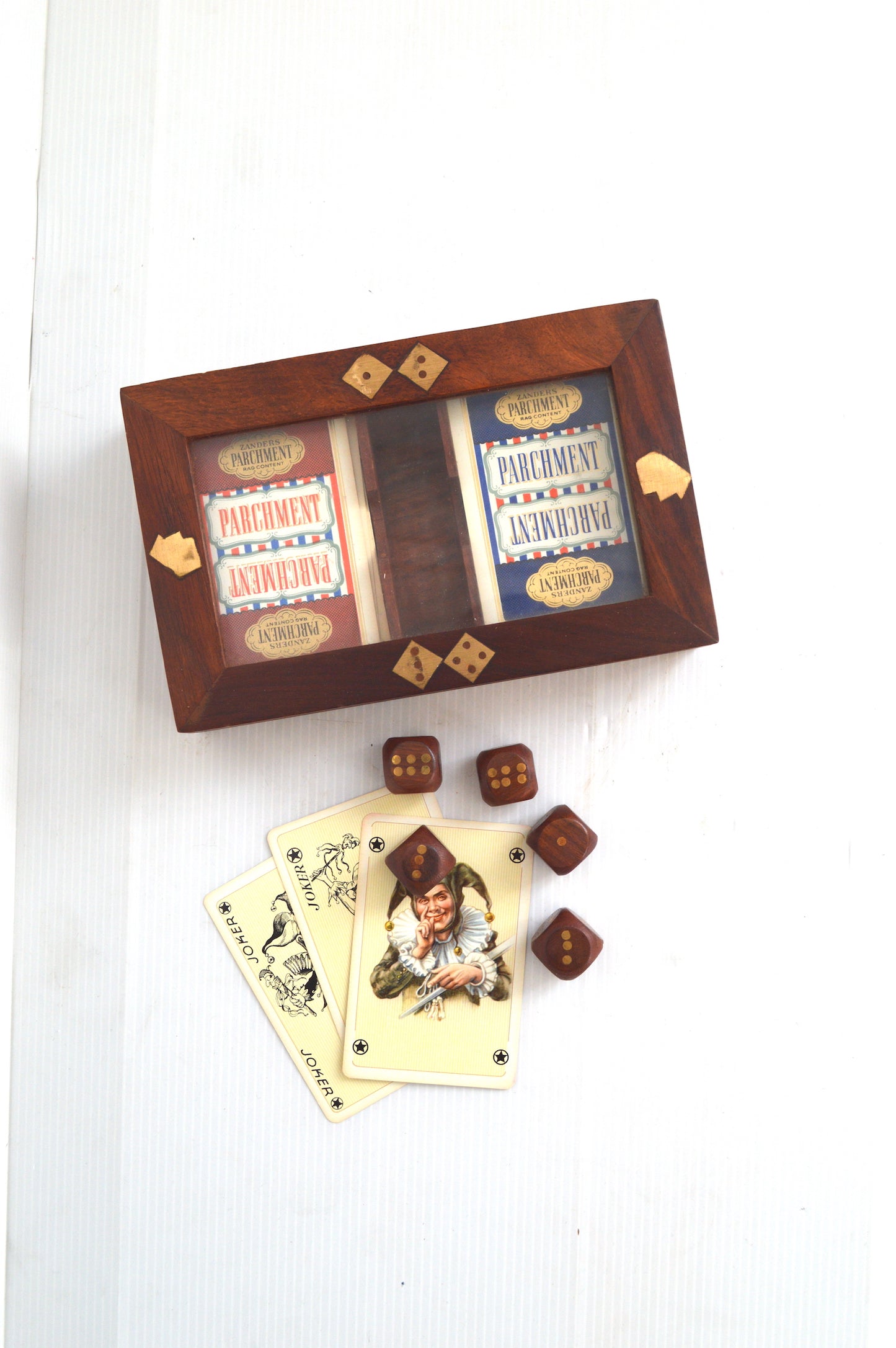 boite-de-jeux-bois-laiton