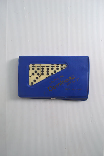 Boîte de dominos
