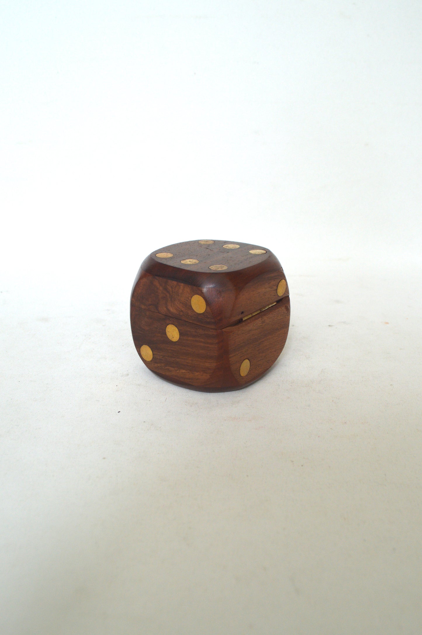 boite-vintage-en-bois