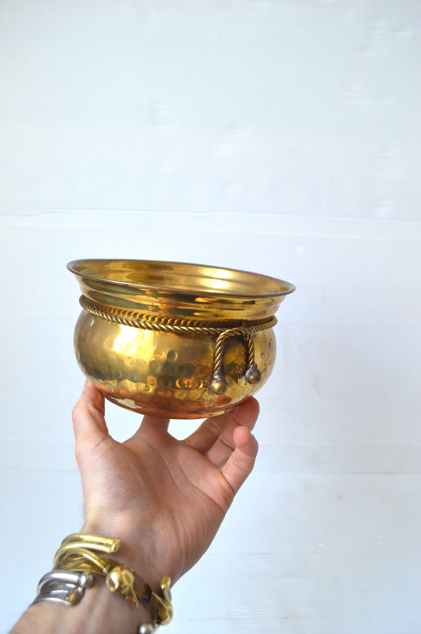 Cache-pot doré