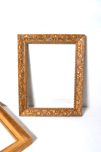 Ancien cadre en bois doré