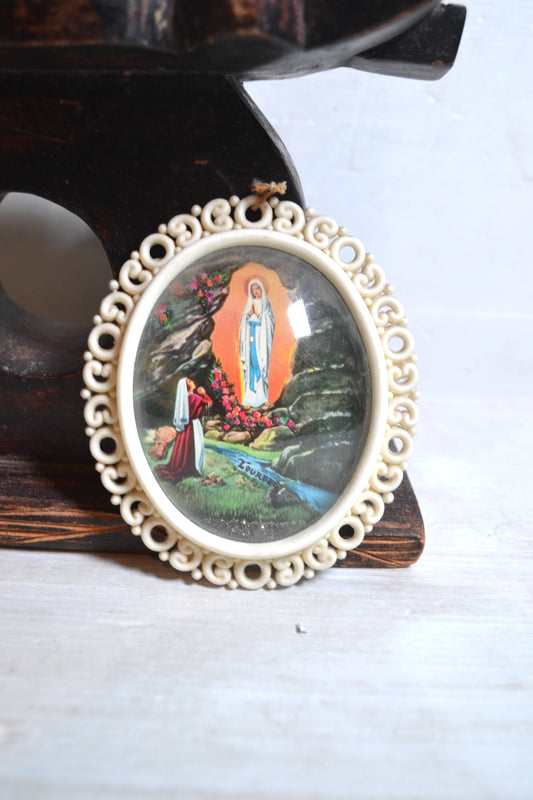 Cadre bombé religieux