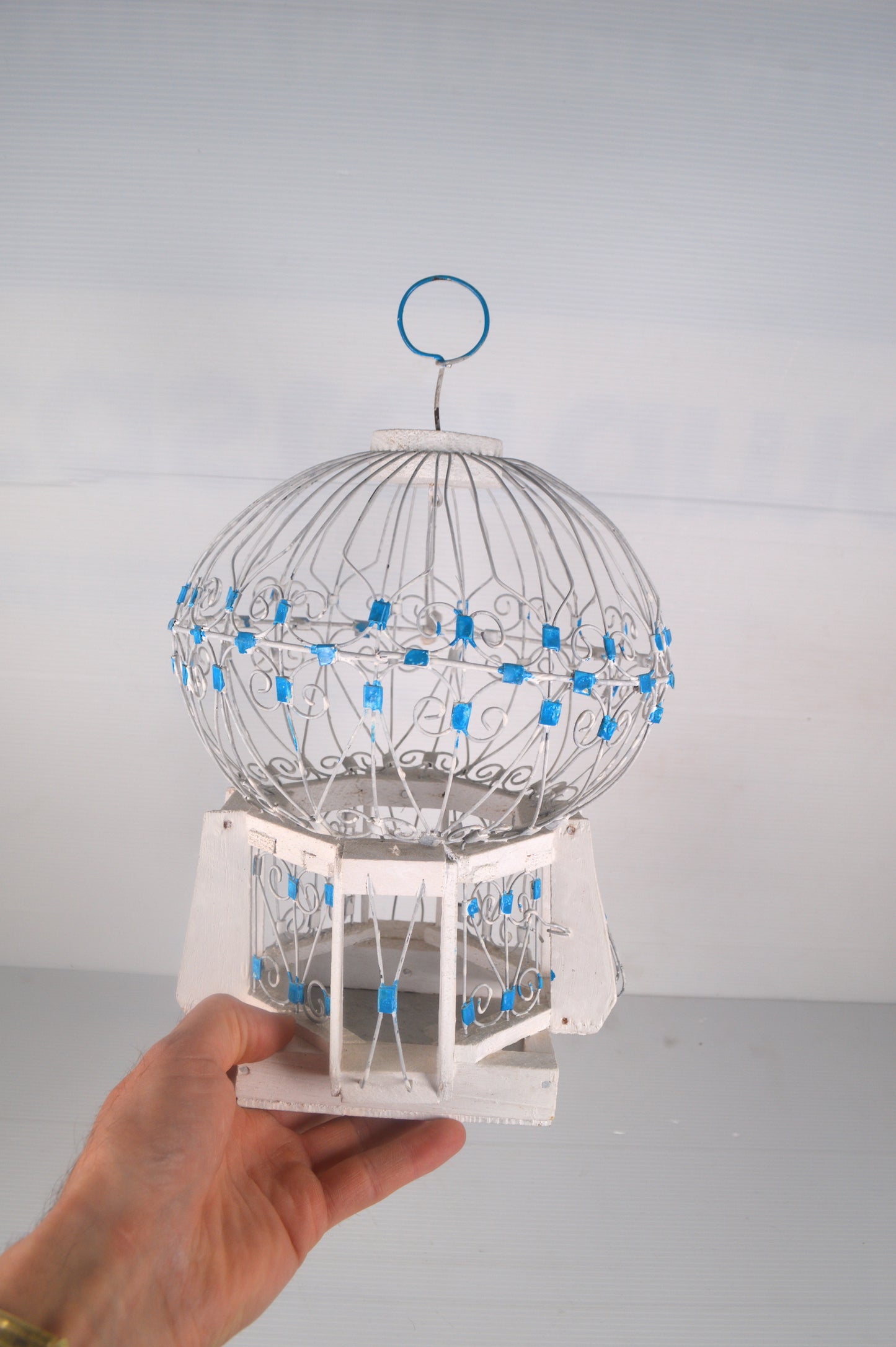 cage-à-oiseaux-blanche