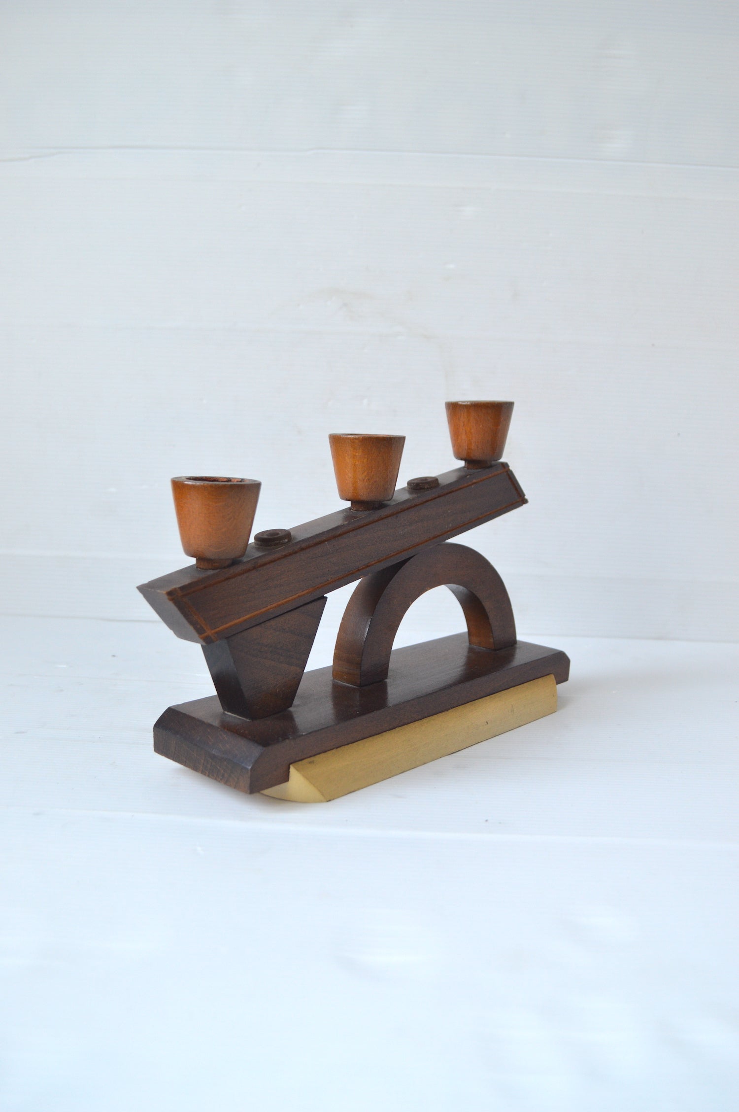 chandelier-art-deco-en-bois