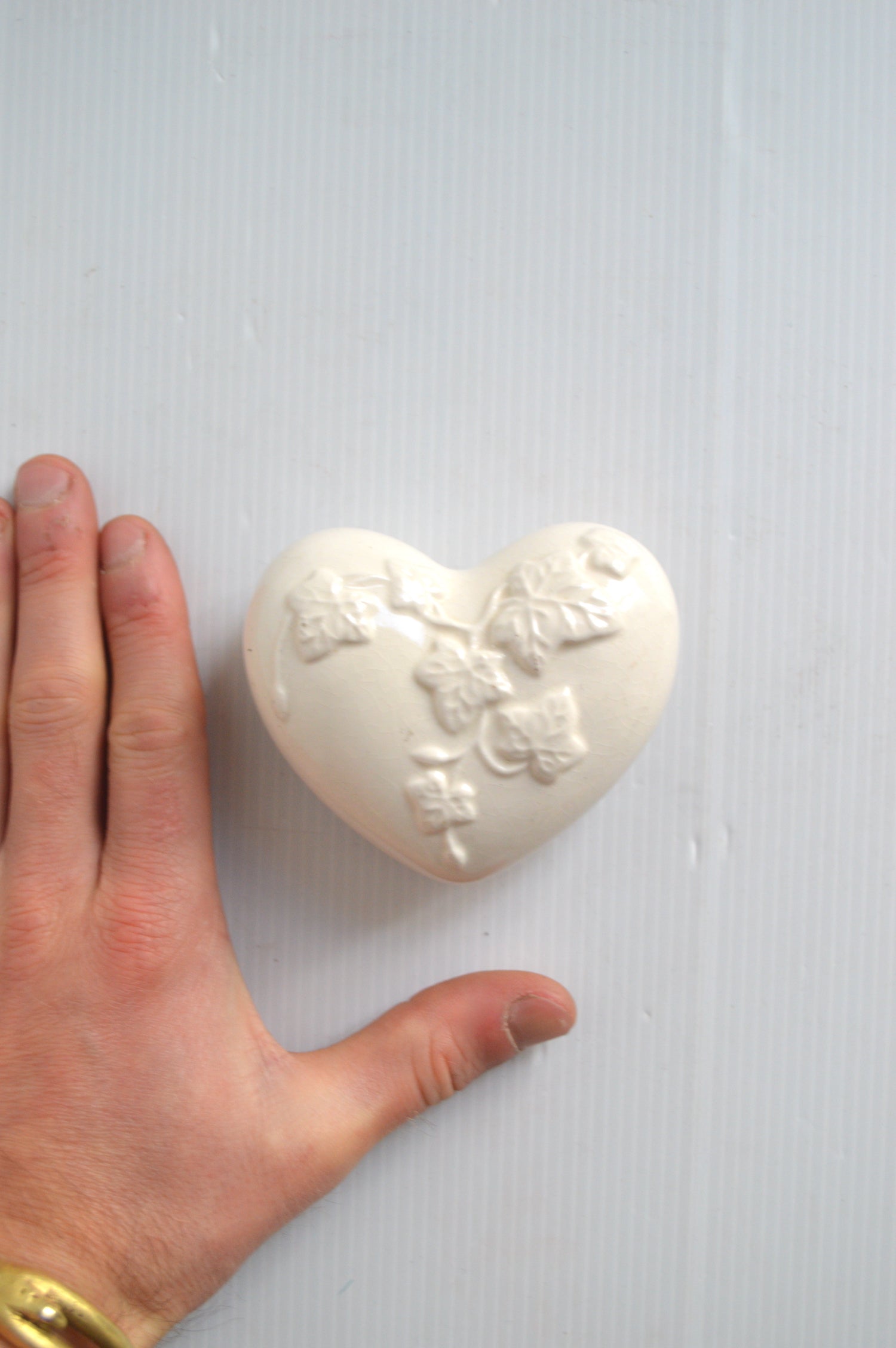 coeur-décoratif-en-céramique