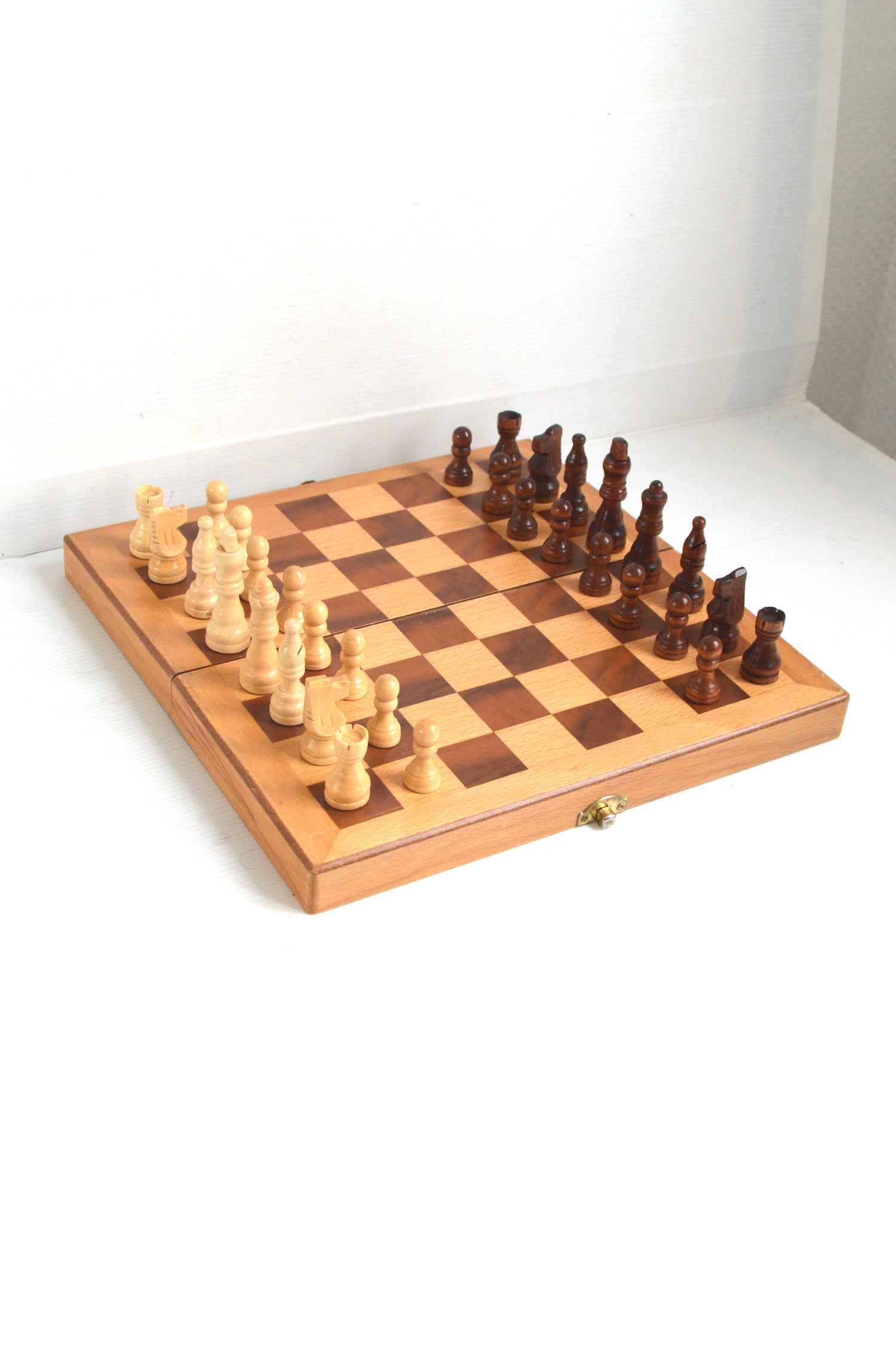 echiquier-pliant-en-bois