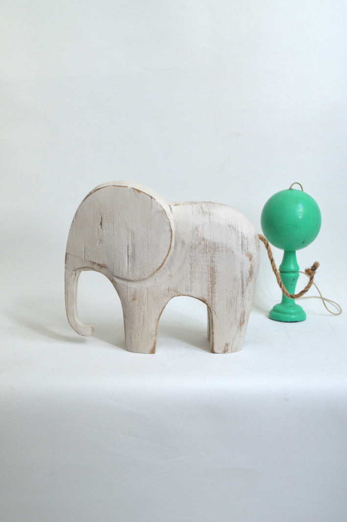 éléphant décoratif en bois