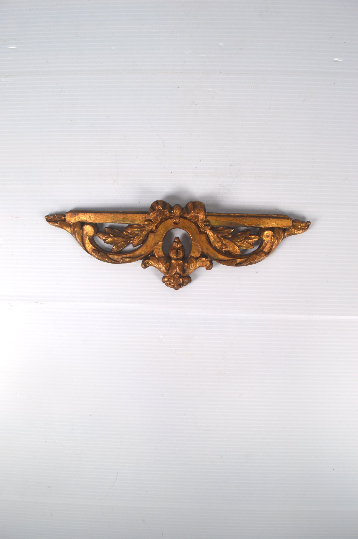 Fronton baroque en bronze