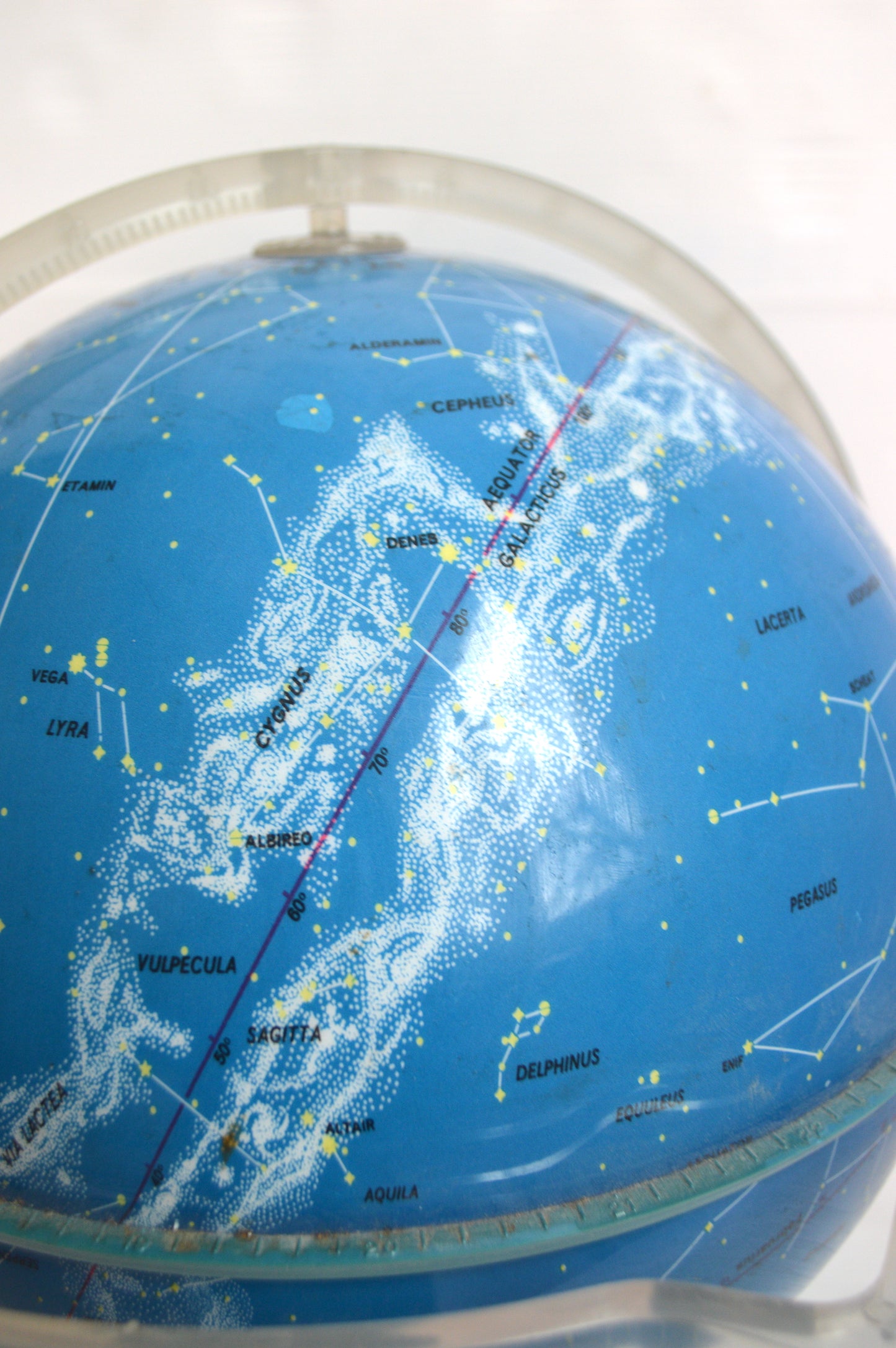 Globe céleste Alpha lumineux