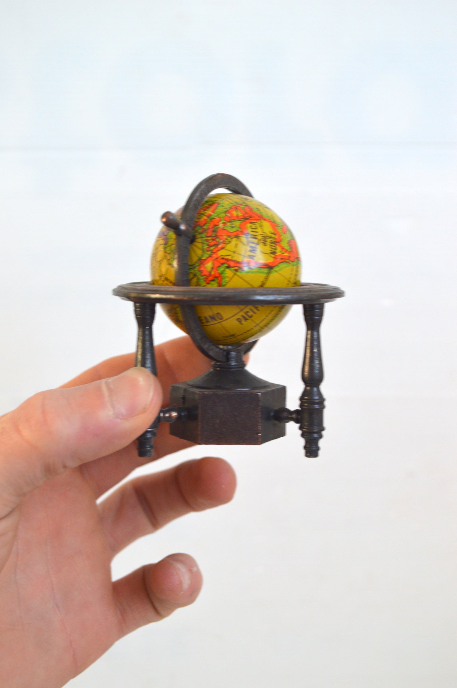 globe-taille-crayon